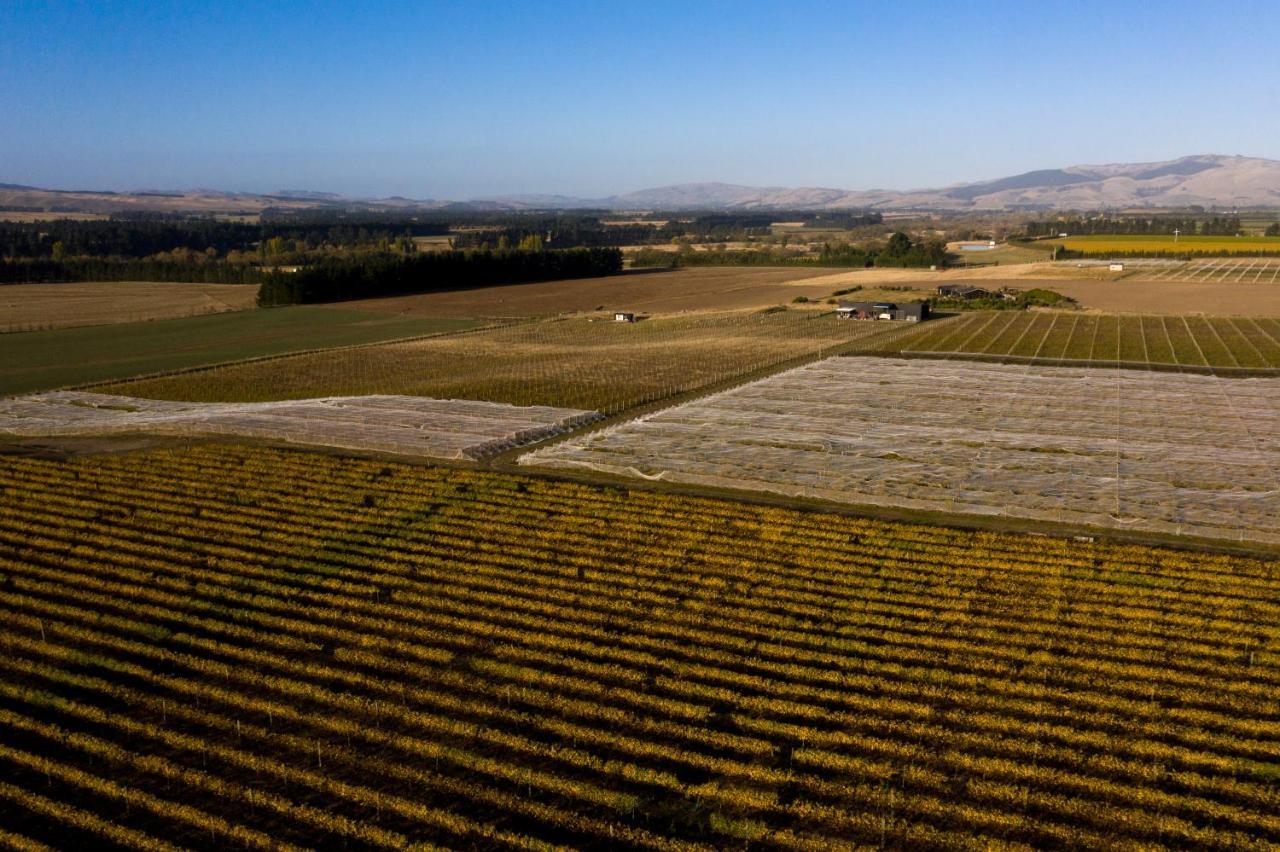 Romantic Vineyard Getaway Waipara Exterior photo