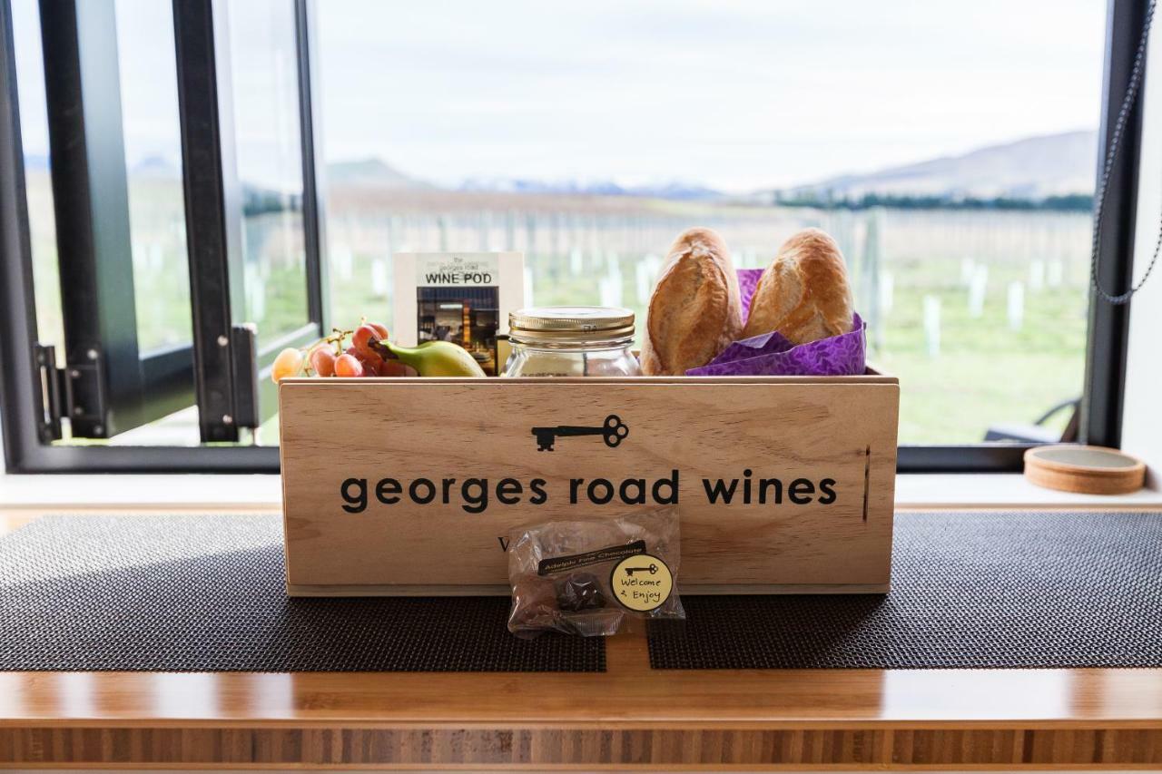 Romantic Vineyard Getaway Waipara Exterior photo